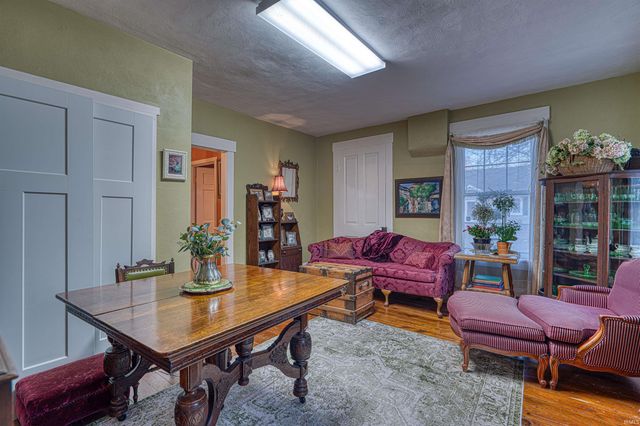 318 E Main Street, Newburgh, IN 47630