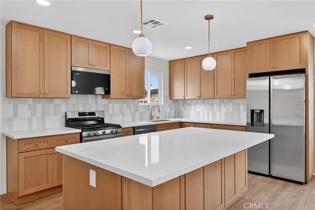 2708 Yearling Street, Lakewood, CA 90712