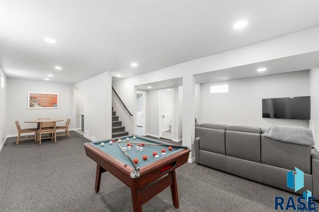 1205 S 7th Ave Avenue, Sioux Falls, SD 57105