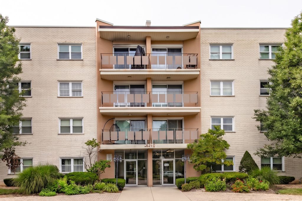 8210 ELMWOOD Street 314, Skokie, IL 60077 — photo 2