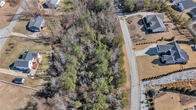 5 Fiddlers Way, Seneca, SC 29678