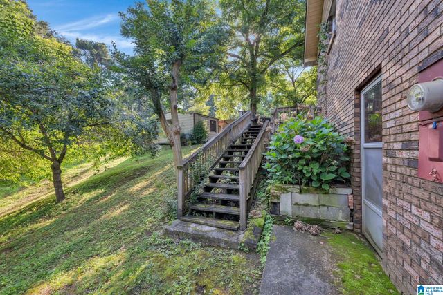 512 RAIN TREE LANE, Birmingham, AL 35217