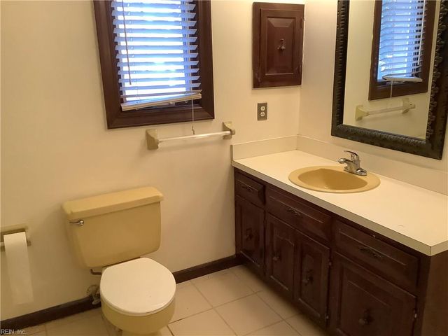 2200 Windward Shore DR, Virginia Beach, VA 23451