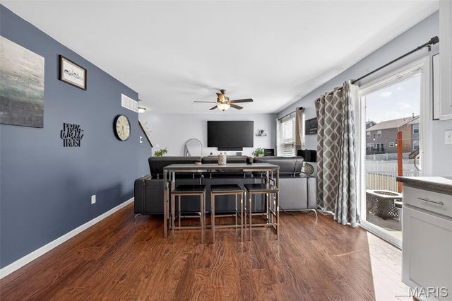 345 Charlestowne Place Drive, St Charles, MO 63301