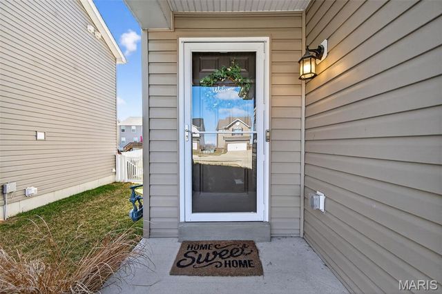 345 Charlestowne Place Drive, St Charles, MO 63301