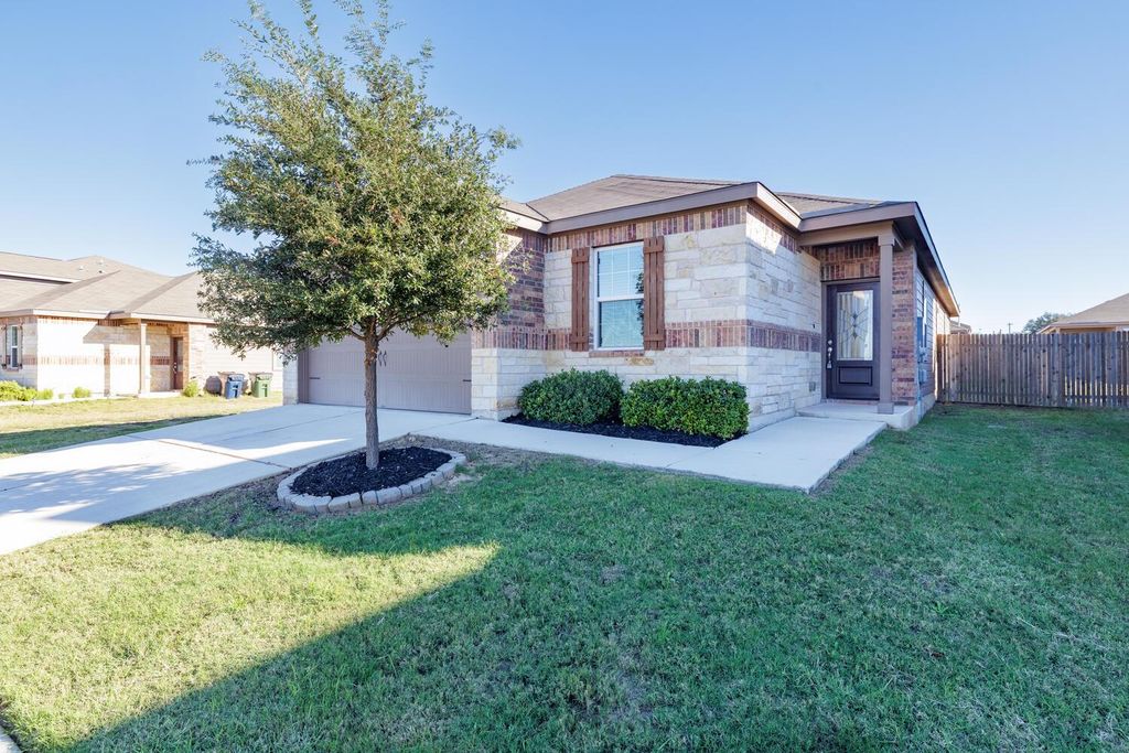 331 Liberty Meadows DR, Liberty Hill, TX 78642