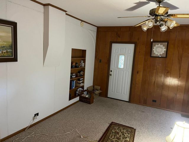 517 W Barnett Street, Harrisburg, IL 62946