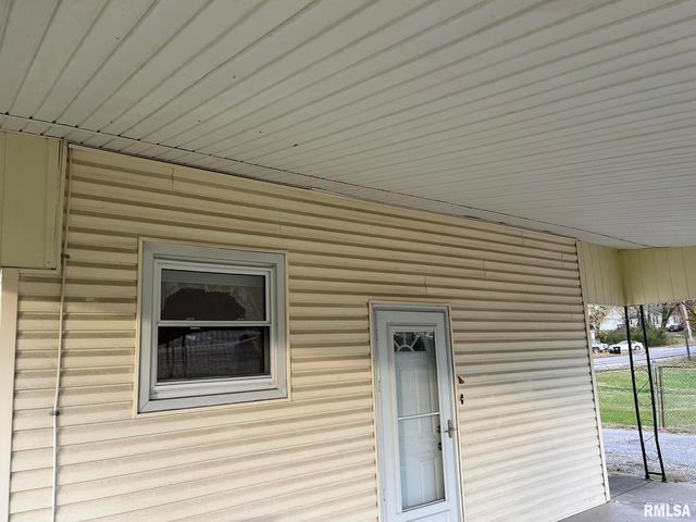 517 W Barnett Street, Harrisburg, IL 62946