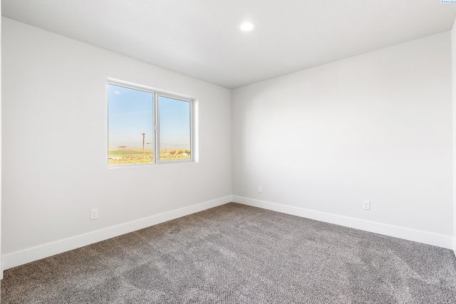 7581 Grapevine Ct, West Richland, WA 99353