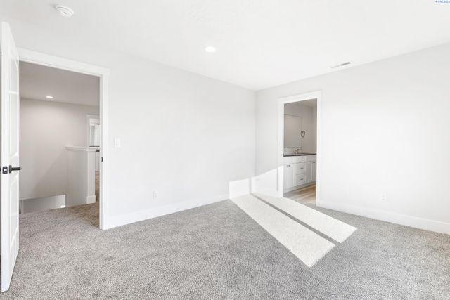 7581 Grapevine Ct, West Richland, WA 99353