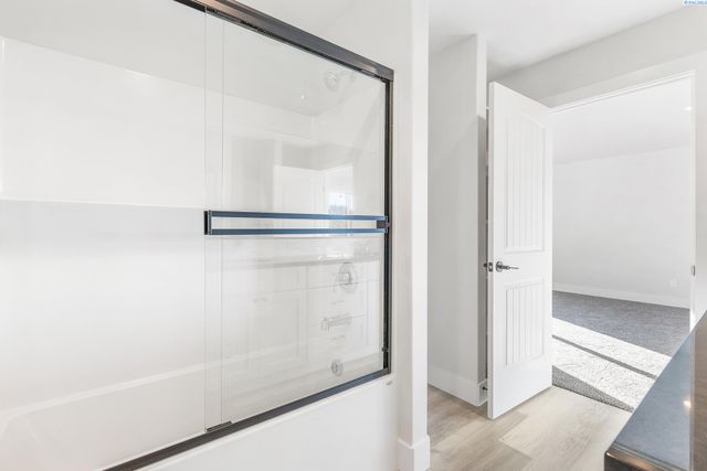 7581 Grapevine Ct, West Richland, WA 99353