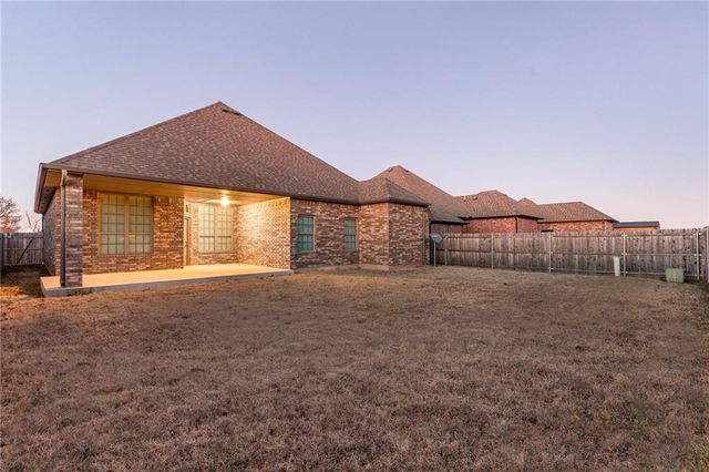 12036 SW 17th Street, Yukon, OK 73099