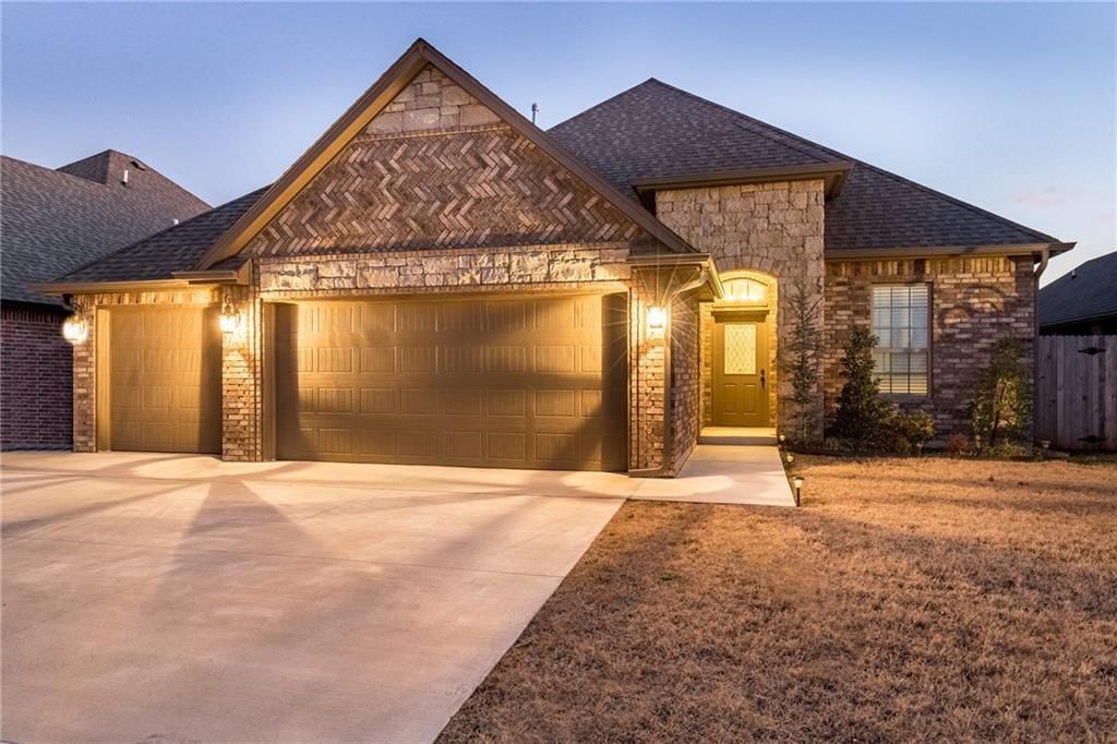 12036 SW 17th Street, Yukon, OK 73099