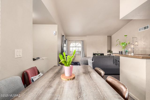 101 S Players Club Dr Apt 22201, Tucson, AZ 85745