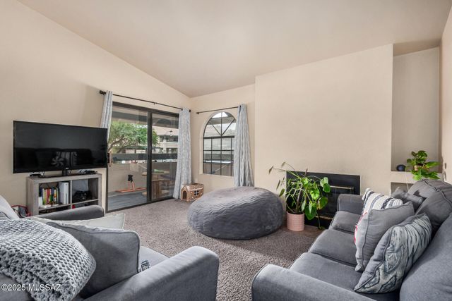 101 S Players Club Dr Apt 22201, Tucson, AZ 85745