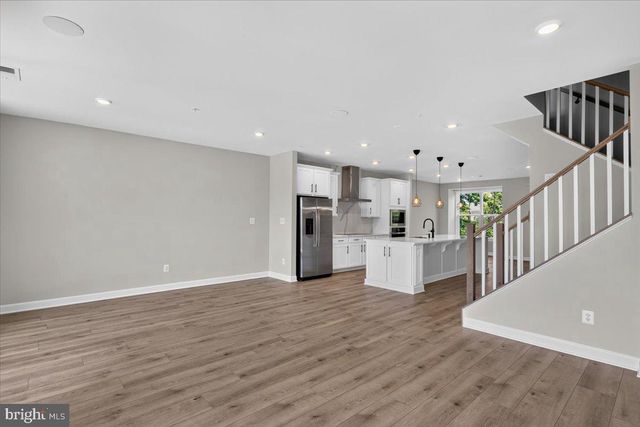 21847 EXPRESS TER, Ashburn, VA 20147