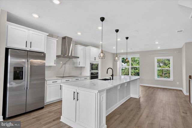 21847 EXPRESS TER, Ashburn, VA 20147