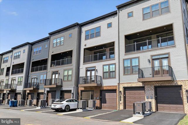 21847 EXPRESS TER, Ashburn, VA 20147