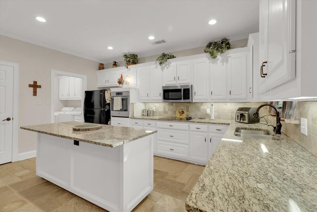 41 Man O War Lane, Fairview, TX 75069