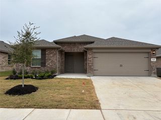 548 Marsh Street, Cleburne, TX 76033