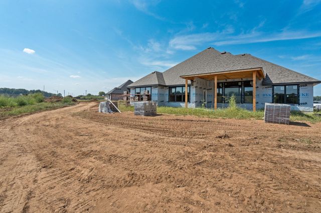 5282 E Golden Bell Lane, Springfield, MO 65809