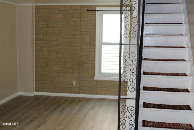 27 Trinity Place, Amsterdam, NY 12010