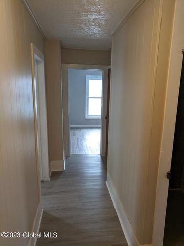 27 Trinity Place, Amsterdam, NY 12010