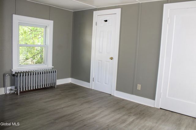 27 Trinity Place, Amsterdam, NY 12010