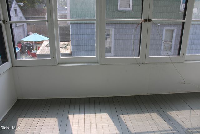 27 Trinity Place, Amsterdam, NY 12010