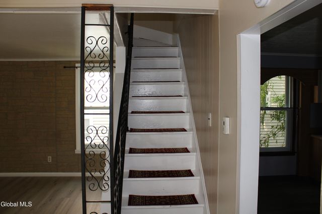 27 Trinity Place, Amsterdam, NY 12010