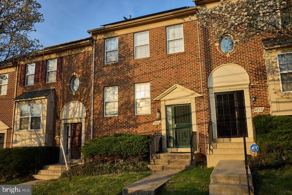 2710 STANTON RD SE, Washington, DC 20020