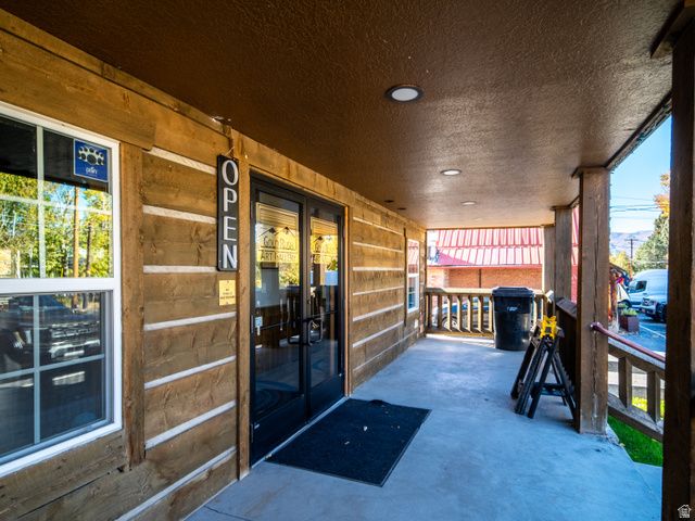 7355 E 200 S, Huntsville, UT 84317