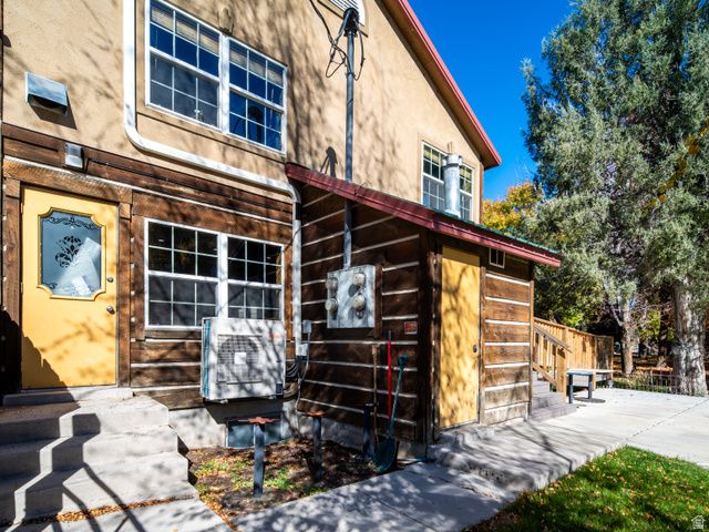 7355 E 200 S, Huntsville, UT 84317
