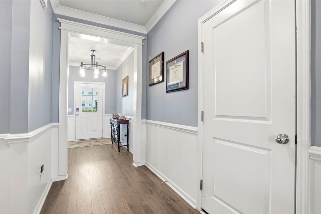 Image 10 of property listing at 1106 Mossy Rock Drive, Summerville, SC 29485