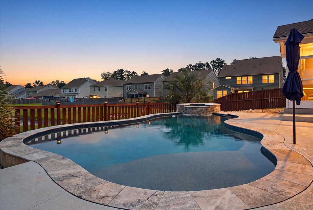 Image 2 of property listing at 1106 Mossy Rock Drive, Summerville, SC 29485