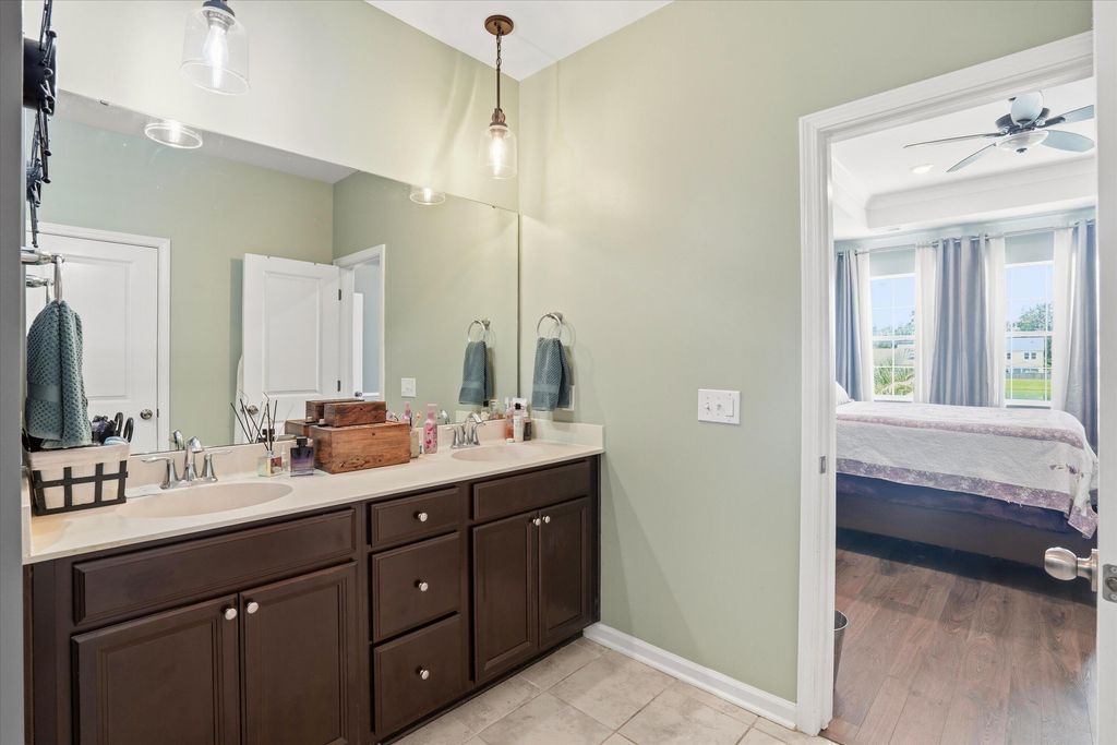 Image 29 of property listing at 1106 Mossy Rock Drive, Summerville, SC 29485