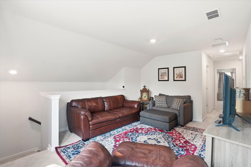 Image 33 of property listing at 1106 Mossy Rock Drive, Summerville, SC 29485