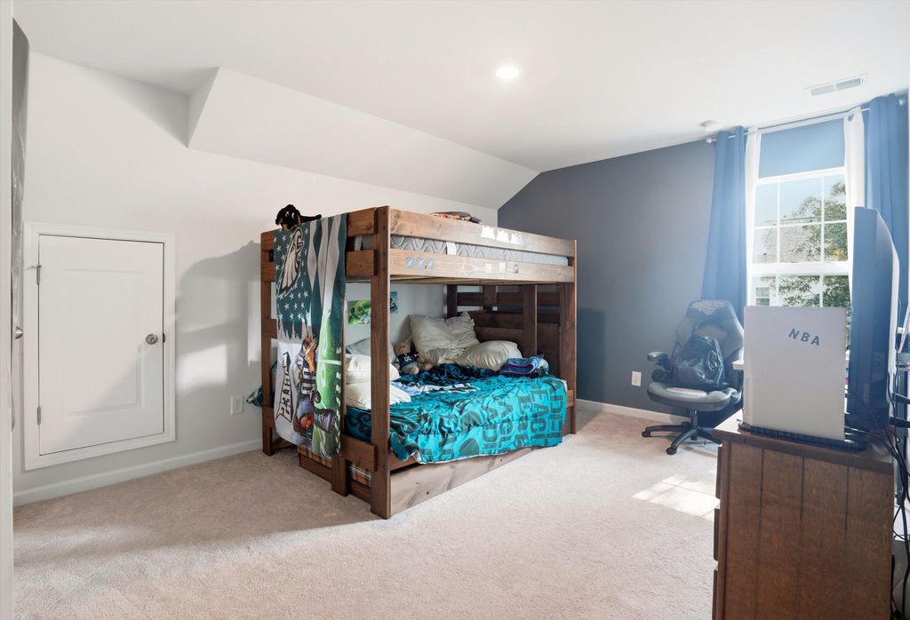 Image 35 of property listing at 1106 Mossy Rock Drive, Summerville, SC 29485
