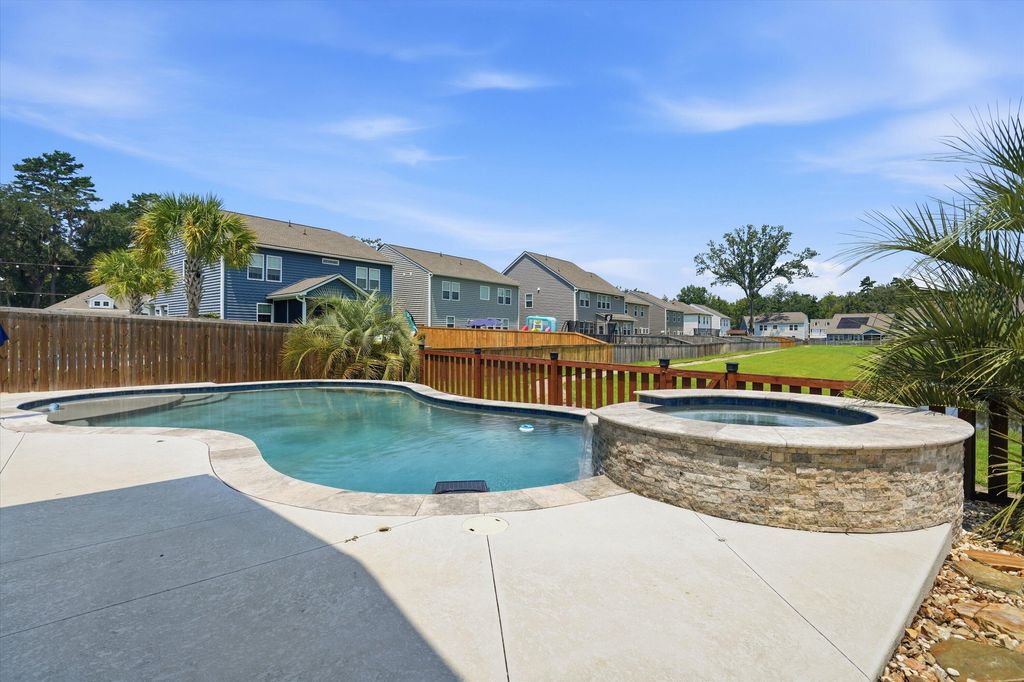 Image 46 of property listing at 1106 Mossy Rock Drive, Summerville, SC 29485