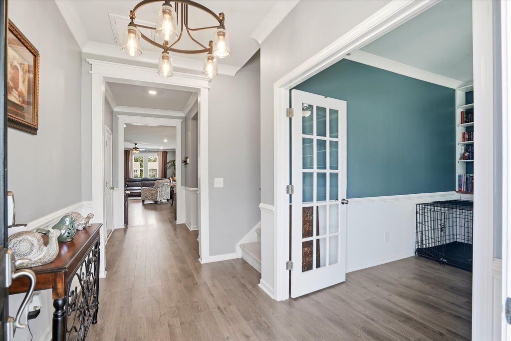 Image 7 of property listing at 1106 Mossy Rock Drive, Summerville, SC 29485