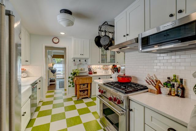 607 Vine Street, Hudson, WI 54016