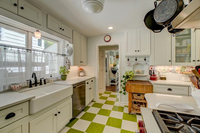607 Vine Street, Hudson, WI 54016