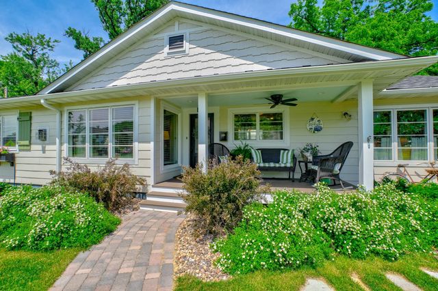 607 Vine Street, Hudson, WI 54016