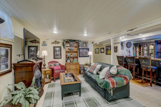 607 Vine Street, Hudson, WI 54016