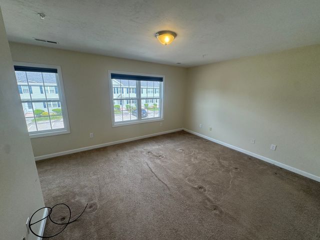 14 Merrimac Way E, Tyngsborough, MA 01879