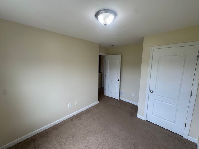 14 Merrimac Way E, Tyngsborough, MA 01879
