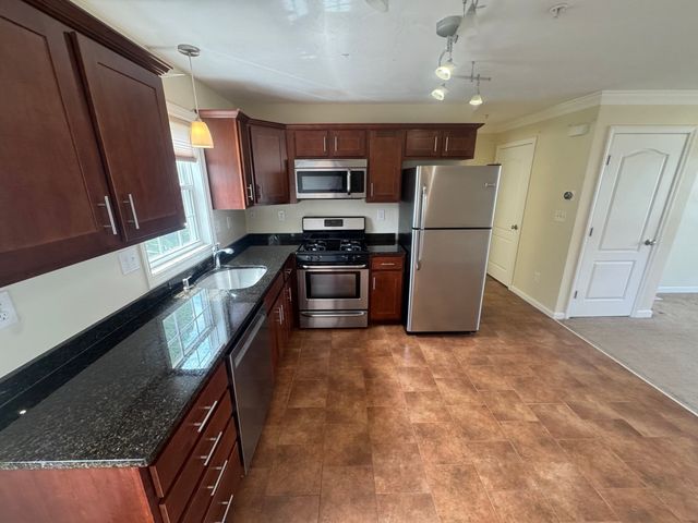 14 Merrimac Way E, Tyngsborough, MA 01879