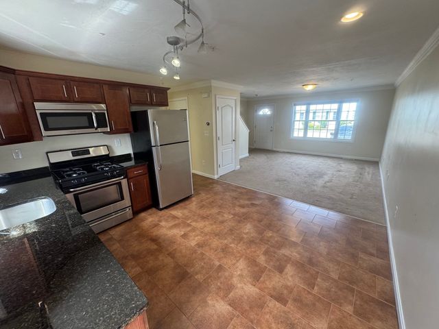 14 Merrimac Way E, Tyngsborough, MA 01879