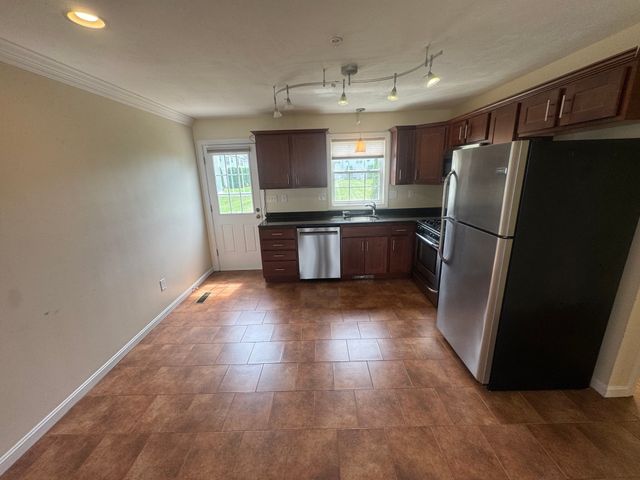 14 Merrimac Way E, Tyngsborough, MA 01879