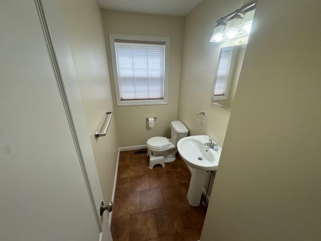 14 Merrimac Way E, Tyngsborough, MA 01879
